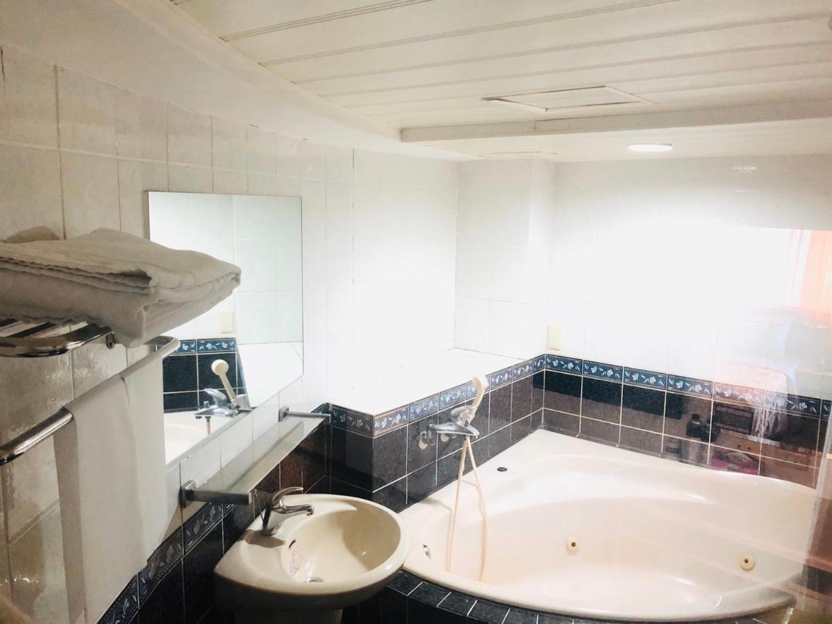 Jing Chech Hotel Kaohsiung Dış mekan fotoğraf